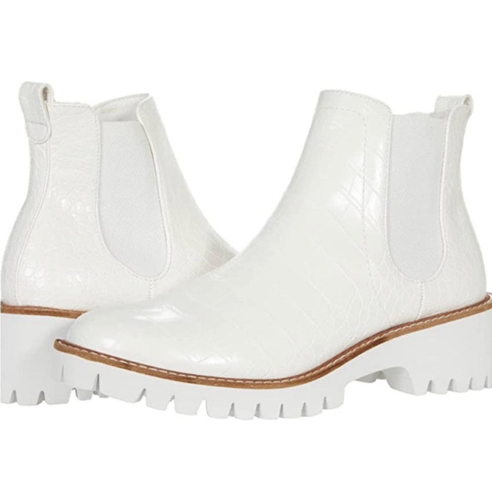 NIB Coconuts by Matisse Preston white crocodile pattern platform ankle boots